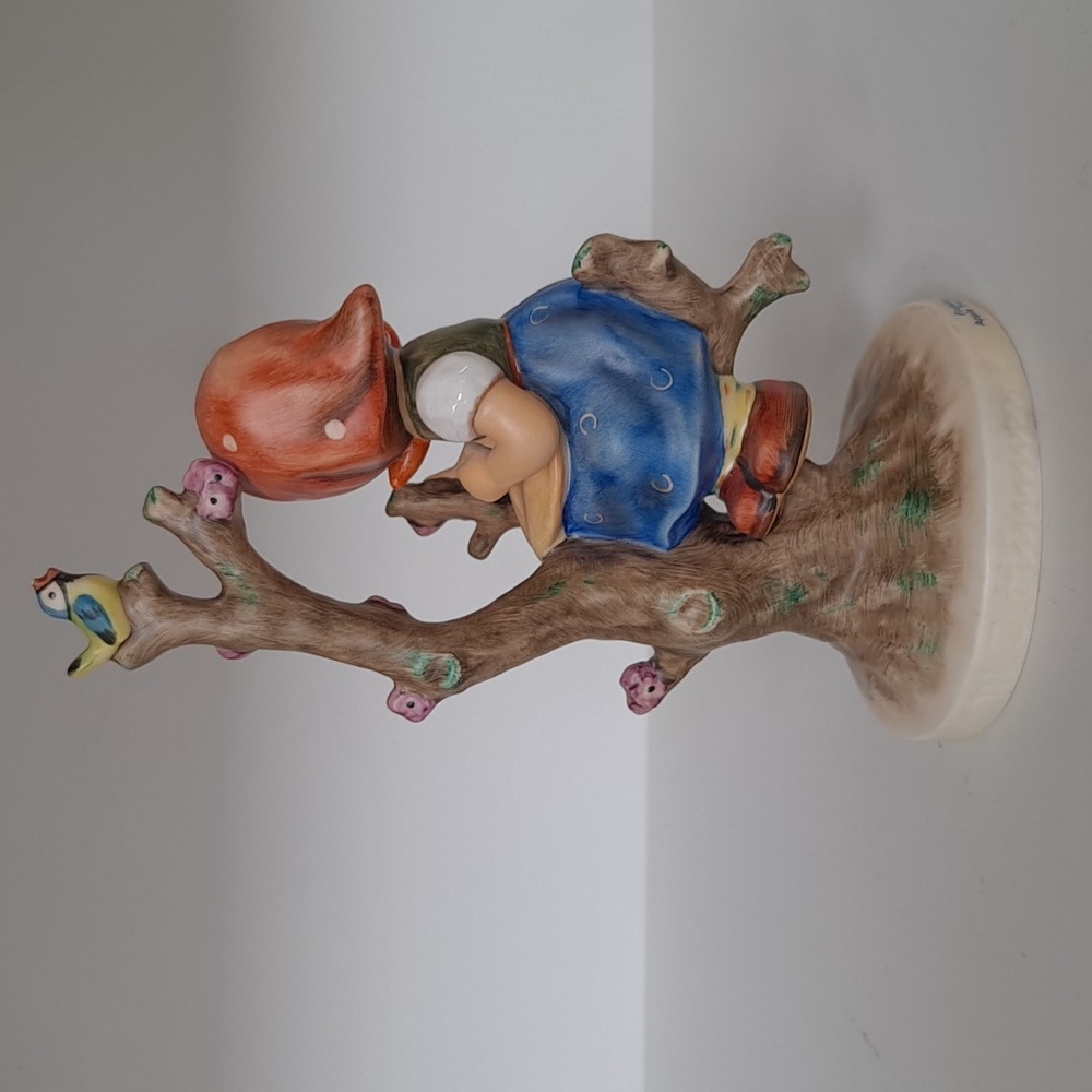 Goebel Hummel Apple Tree Girl Figurine | Sitting in a tree with bird | 6" - Picture 3 of 8